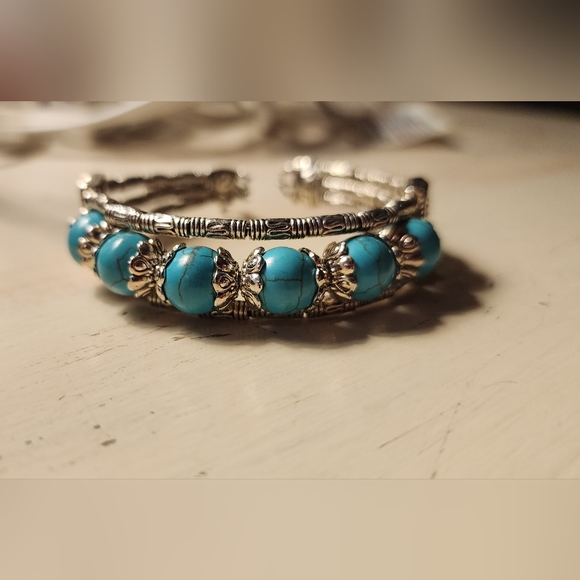 Turquoise adjustable bracelet - Picture 1 of 5